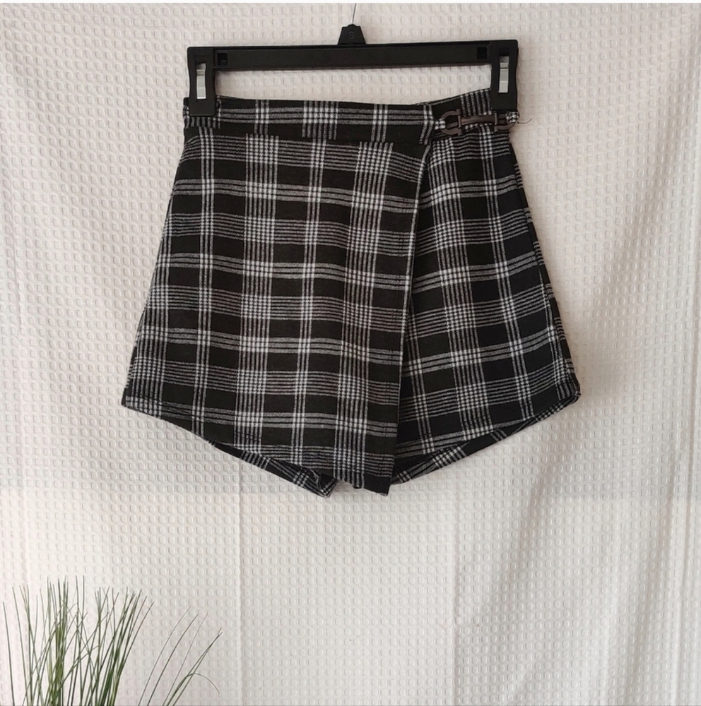 Popular 21 Girls Black Paid Skorts Size Small
